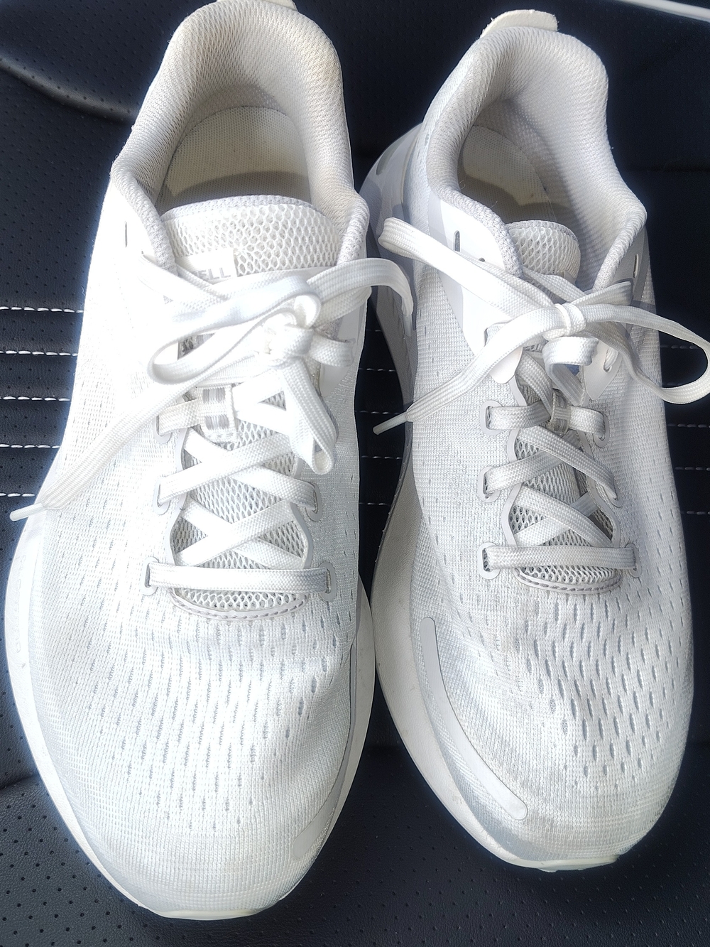 Women's Merrell White Athletic Running Shoes 9.5 wide